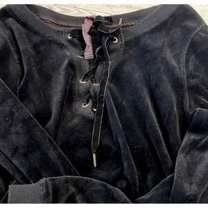 Womens Betsey Johnson Performance Lace Up V Neck Velour Top Size Small‎ Black